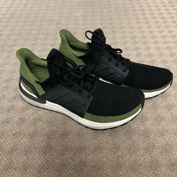 Men’s adidas ultra boost - Picture 1 of 3